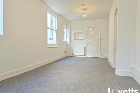 2 bedroom apartment for sale, Hatfeild Road, Margate