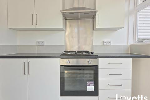 2 bedroom apartment for sale, Hatfeild Road, Margate