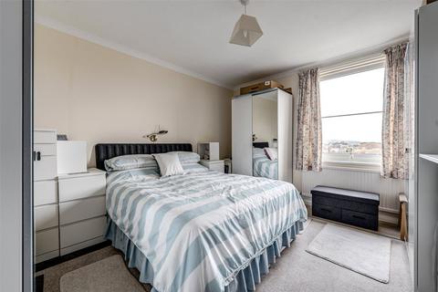 2 bedroom flat for sale, West Parade, Worthing, West Sussex, BN11