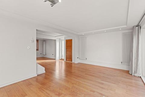 14 Estcots Drive, East Grinstead, RH19 3DA