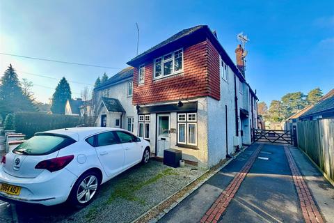 Studio for sale, Tilford Road, Rushmoor, Farnham