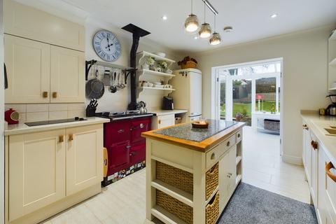 25 Fairfield, Penperlleni, Pontypool, NP4 0AP