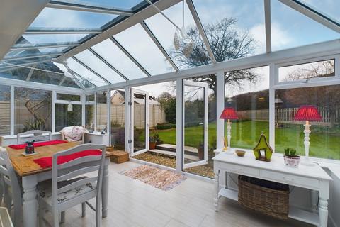 25 Fairfield, Penperlleni, Pontypool, NP4 0AP