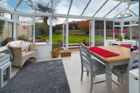 25 Fairfield, Penperlleni, Pontypool, NP4 0AP