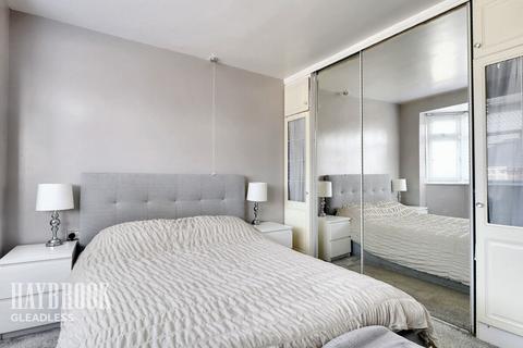 5 Handsworth Crescent, Sheffield, S9 4BN