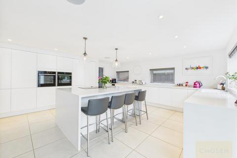 102 Brookfield Road, Churchdown, Gloucester, GL3 2PD