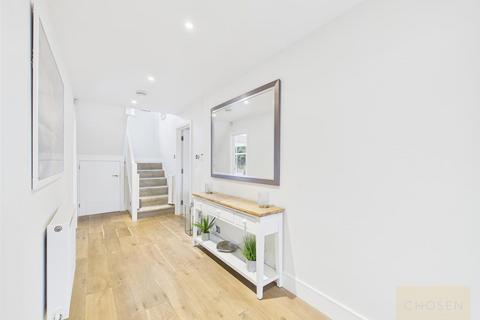 102 Brookfield Road, Churchdown, Gloucester, GL3 2PD