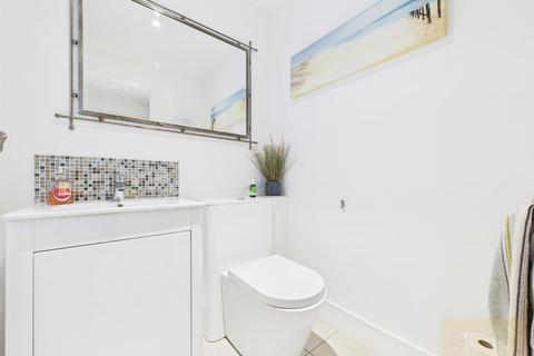 102 Brookfield Road, Churchdown, Gloucester, GL3 2PD