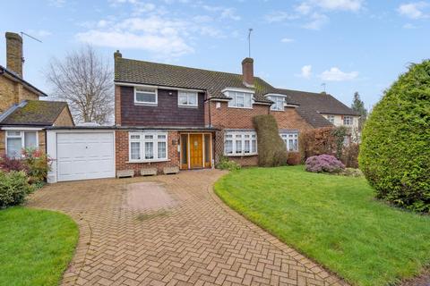 4 bedroom detached house for sale, Holly Close, Farnham Common SL2