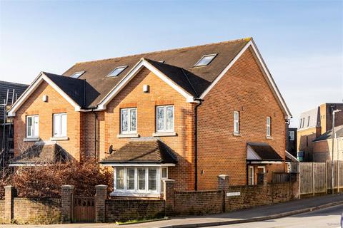 4 bedroom semi-detached house for sale, Hazelgrove Road, Haywards Heath