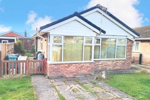 1 bedroom detached bungalow for sale, Lon Y Gors, Pensarn