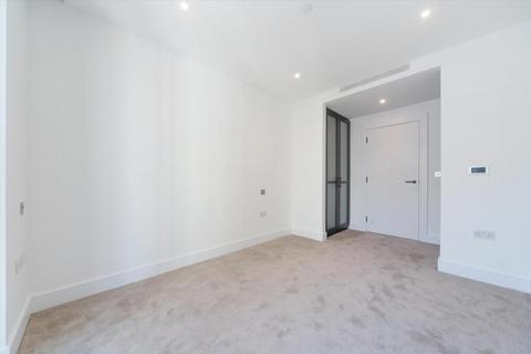 1 bedroom flat to rent, Bowden House, London SW11