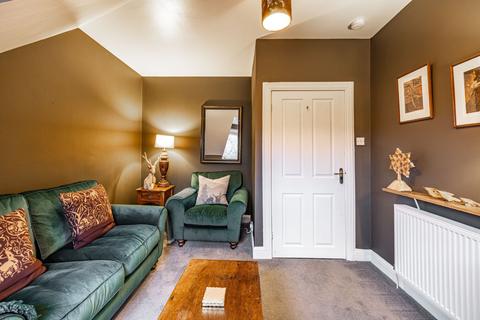 7b Abbey Place, Jedburgh, TD8 6BE