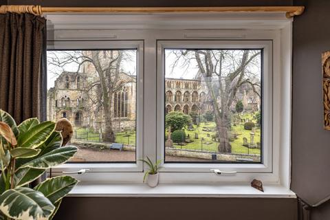 7b Abbey Place, Jedburgh, TD8 6BE