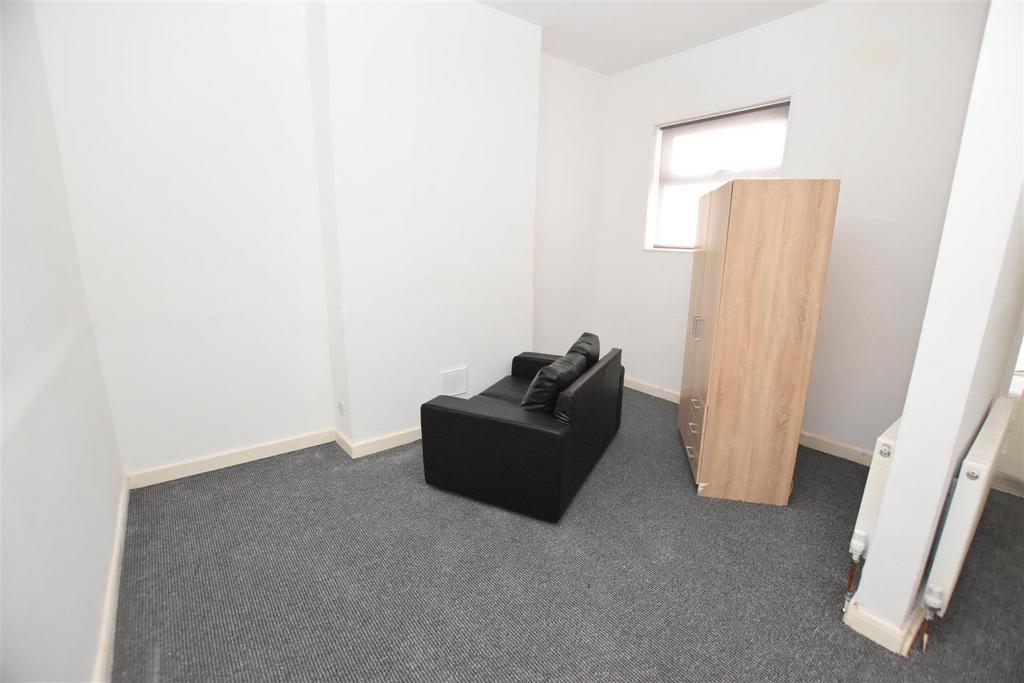 Ground Floor Lounge.JPG