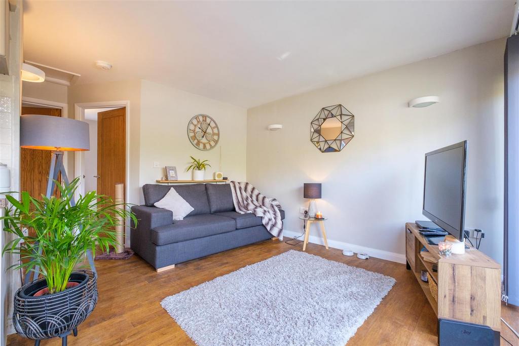 Parry 26 Morweth Court-1.jpg