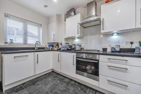 2 bedroom apartment for sale, Oaktree Gardens, New Eltham, London