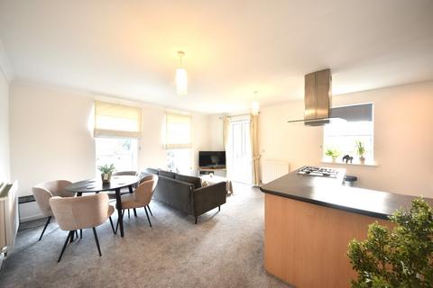 2 bedroom apartment to rent, Glory Mill Lane, Wooburn Green, High Wycombe, Buckinghamshire, HP10