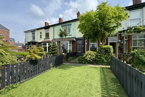 2 bedroom terraced house to rent, Oxford Road, Hyde, SK14 5QZ