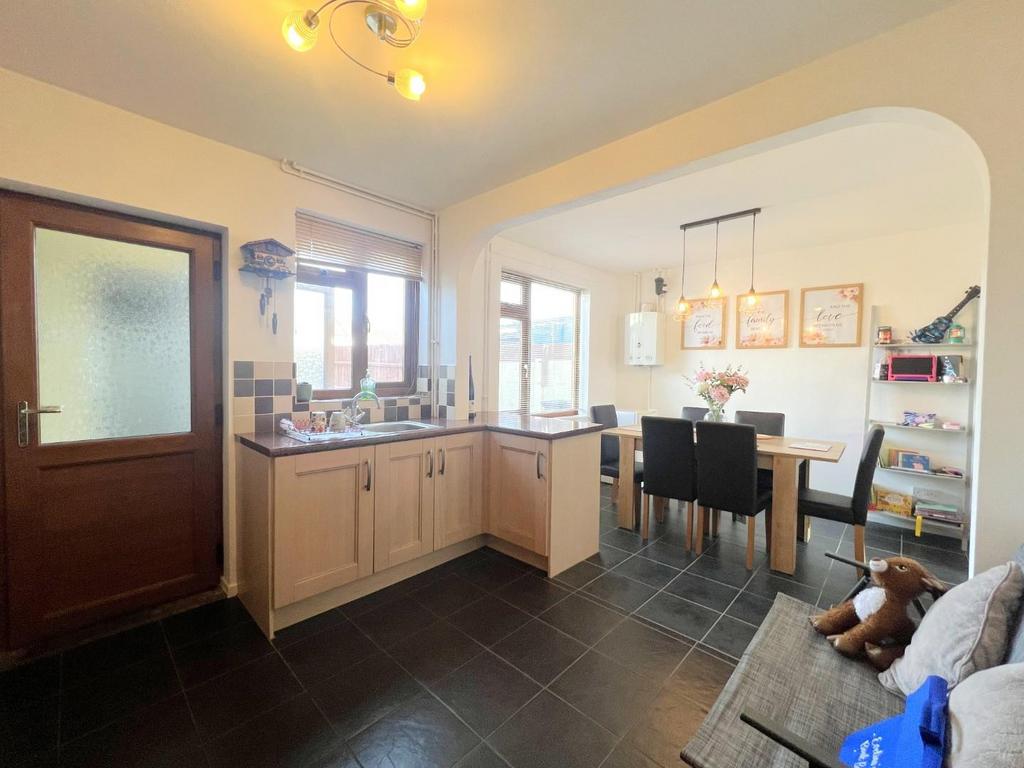 Kitchen/Dining Room