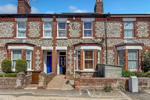 15 Connaught Road, Littlehampton, BN17 6ER