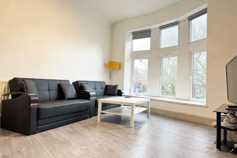 3 bedroom block of apartments to rent, Leeds LS6