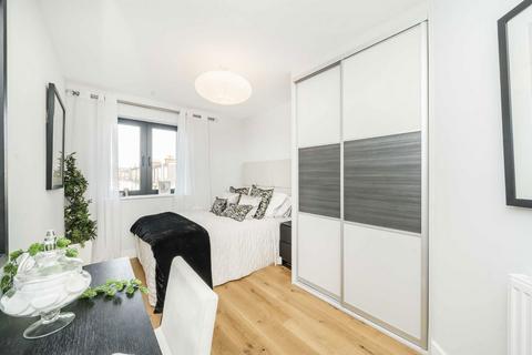 2 bedroom flat for sale, Kingston Road, Wimbledon SW20