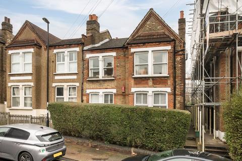 2 bedroom flat for sale, Montem Road, London SE23