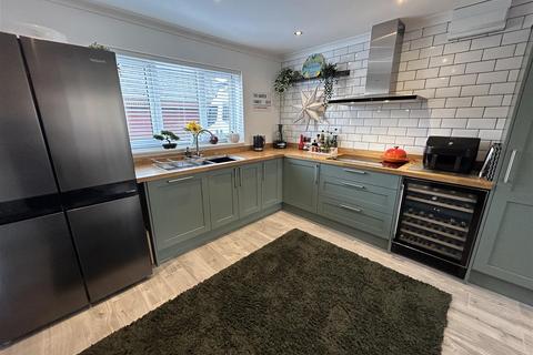 27 Applegarth, Gilberdyke, Brough, HU15 2YE
