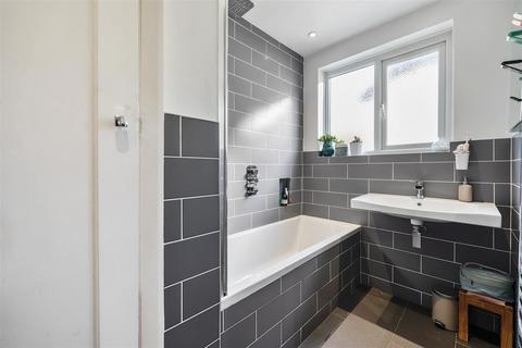 17 Rotherfield Road, Carshalton, SM5 3DN