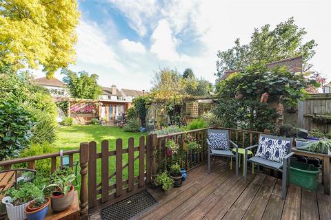 17 Rotherfield Road, Carshalton, SM5 3DN