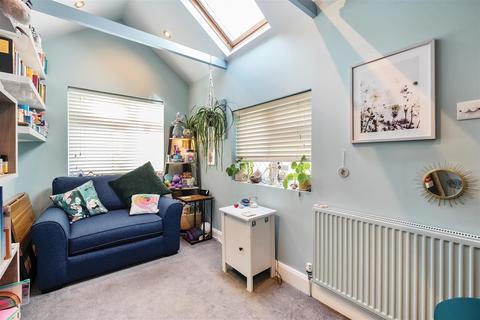 17 Rotherfield Road, Carshalton, SM5 3DN