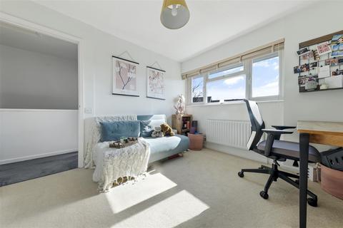 93 The Heights, Beckenham, BR3 5BZ