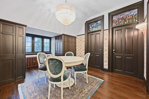 3 bedroom flat for sale, Castlebar Road, Ealing