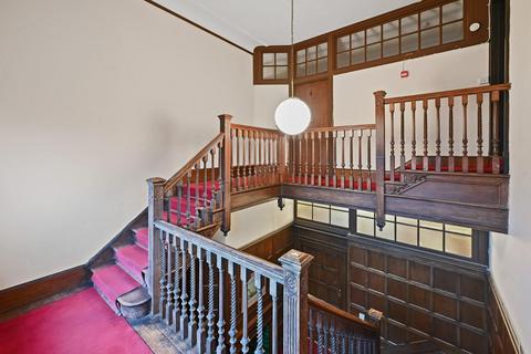 3 bedroom flat for sale, Castlebar Road, Ealing