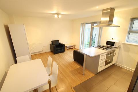 1 bedroom flat to rent, 302 Devons Road, London E3