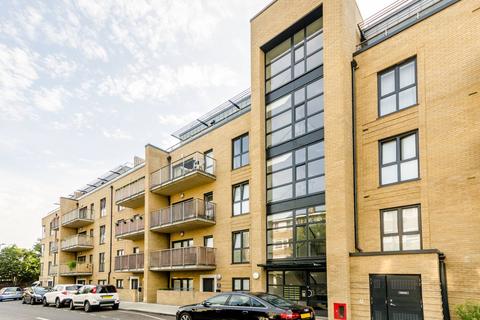 3 bedroom penthouse to rent, Coopers Road, Bermondsey, London, SE1