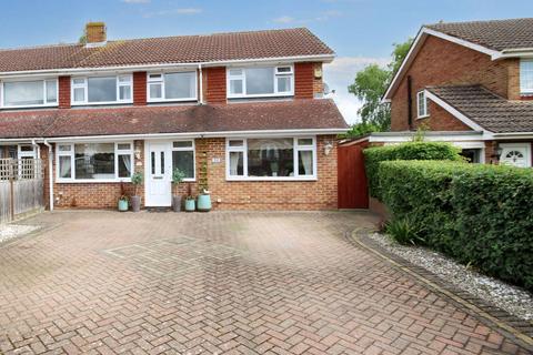 4 bedroom semi-detached house for sale, Brookfield Avenue, Larkfield ME20