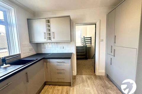 2 bedroom flat for sale, George Lane, London, SE13