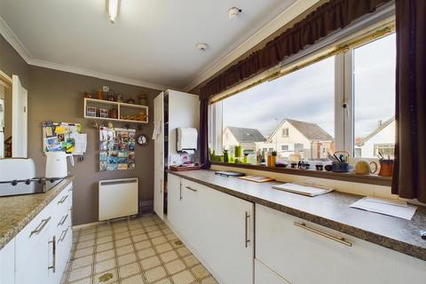 8 Dunbarney Avenue, Bridge Of Earn, Perth, PH2 9BP