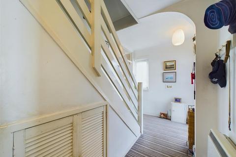 8 Dunbarney Avenue, Bridge Of Earn, Perth, PH2 9BP
