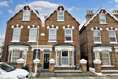 4 bedroom semi-detached house for sale, Southwood Road, Ramsgate, CT11