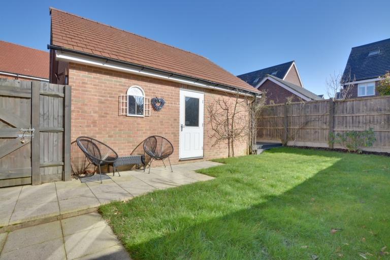 Garden/Garage