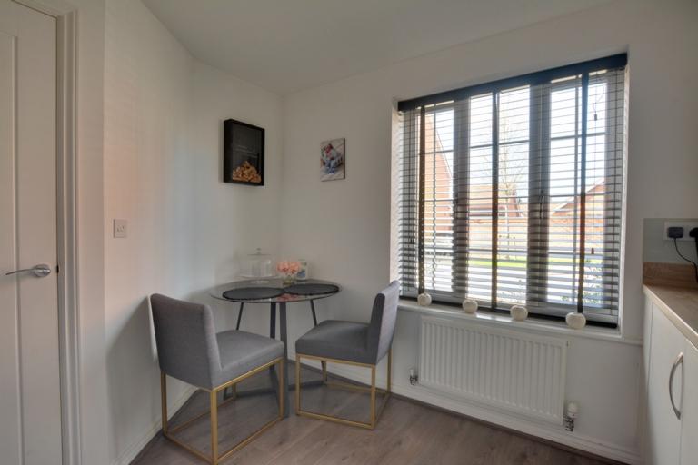 Kitchen/Breakfast Rm