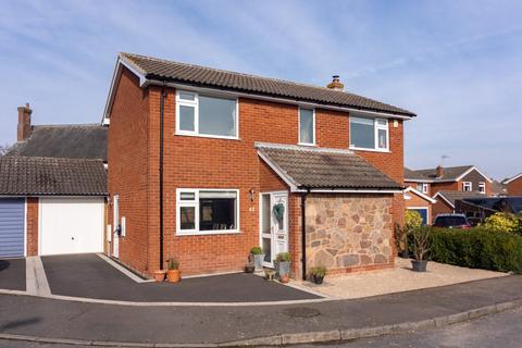 4 bedroom detached house for sale, De Verdun Avenue, Belton, Loughborough, LE12