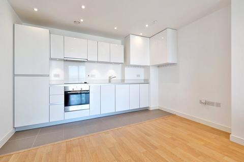 2 bedroom apartment to rent, Woodberry Grove London N4