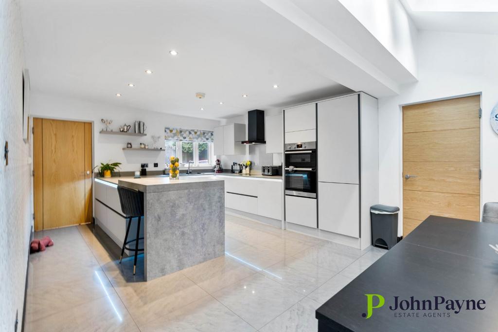 Kitchen/Breakfast