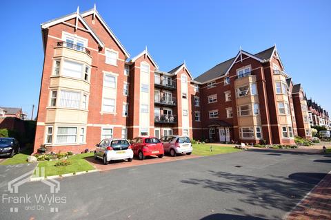 1 bedroom flat for sale, Hardaker Court, 319-323 Clifton Drive South, Lytham St Annes, FY8 1HJ