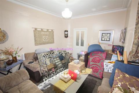 4 bedroom terraced house for sale, East Ham E6