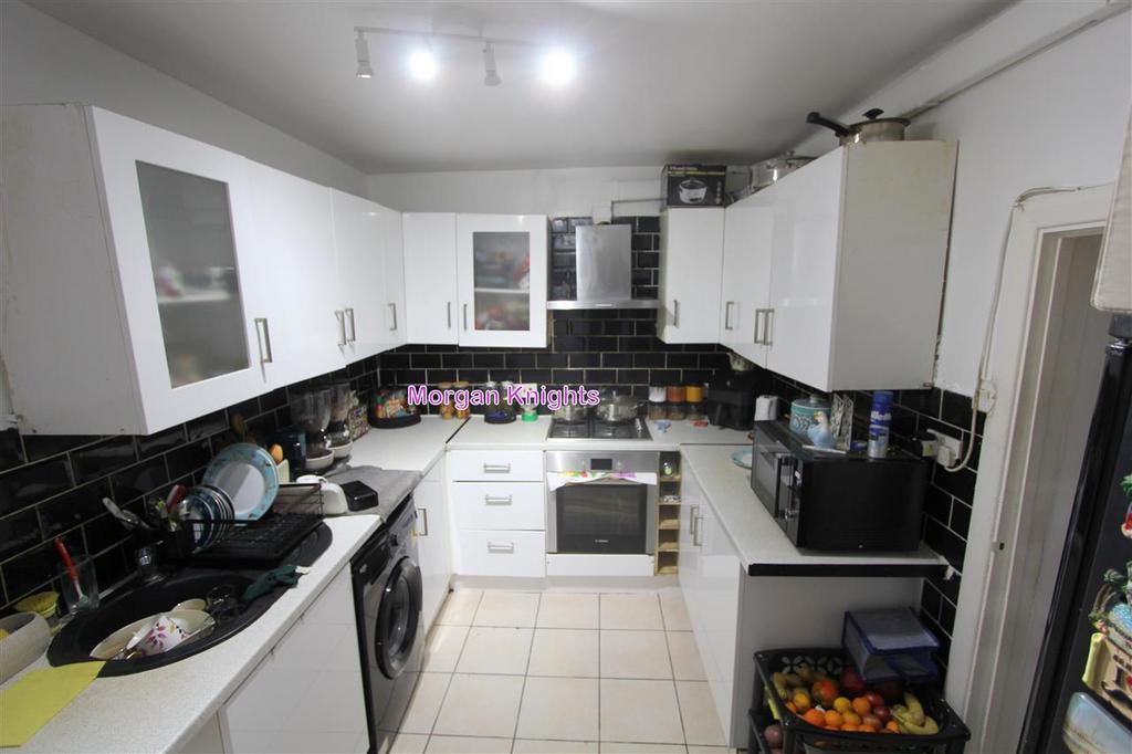 Kitchen: